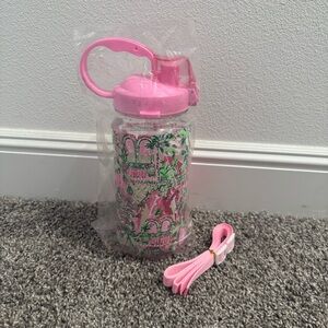 NWT Lilly Pulitzer Water Bottle 50.7fl oz. Mandevilla Baby Always Worth It